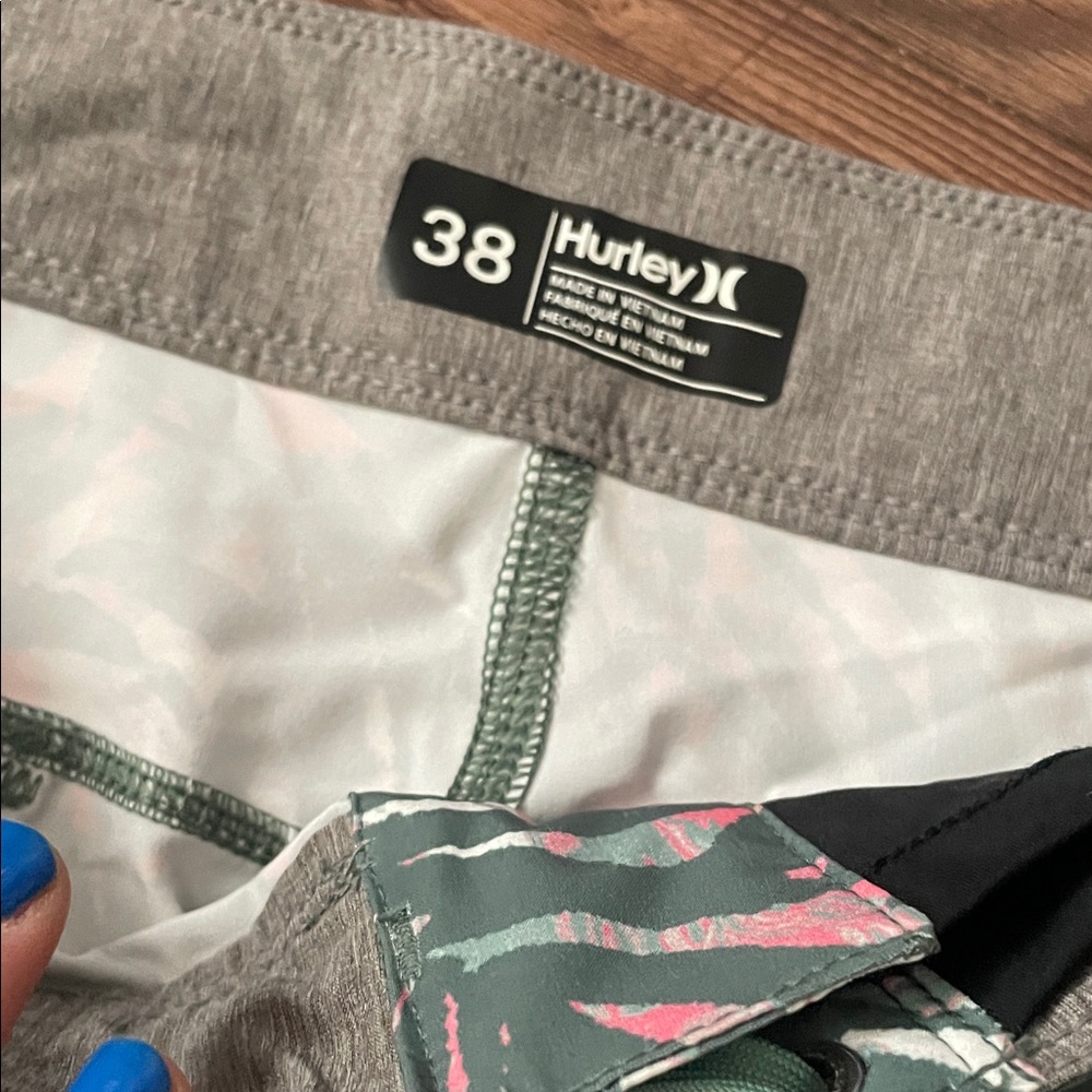 HURLEY Tropical Escape Paradise Swim Board Short,Sz.38!NWT - Picture 4 of 8